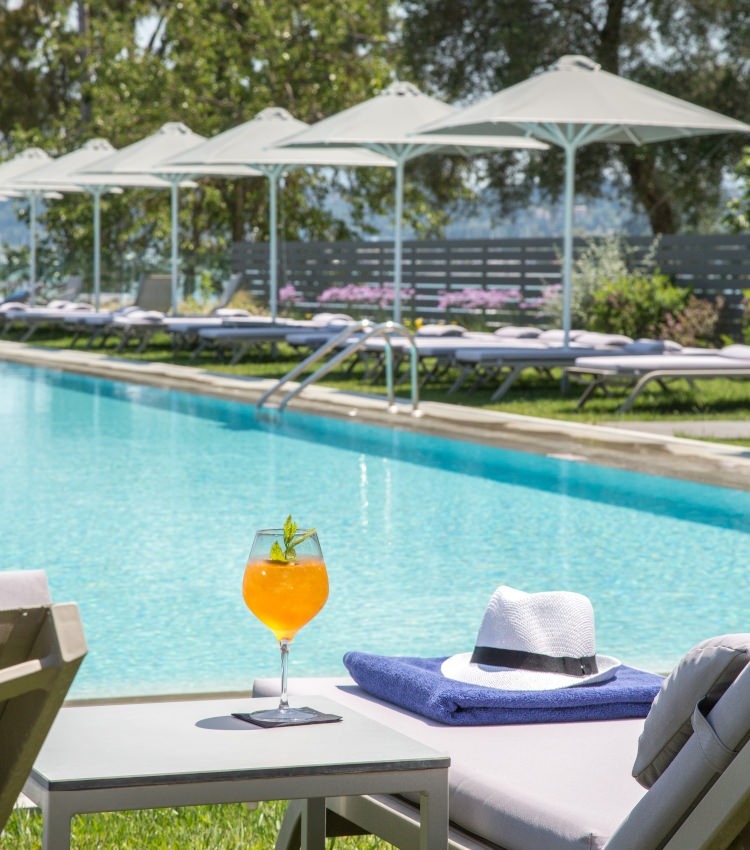 Rodo Pool Bar